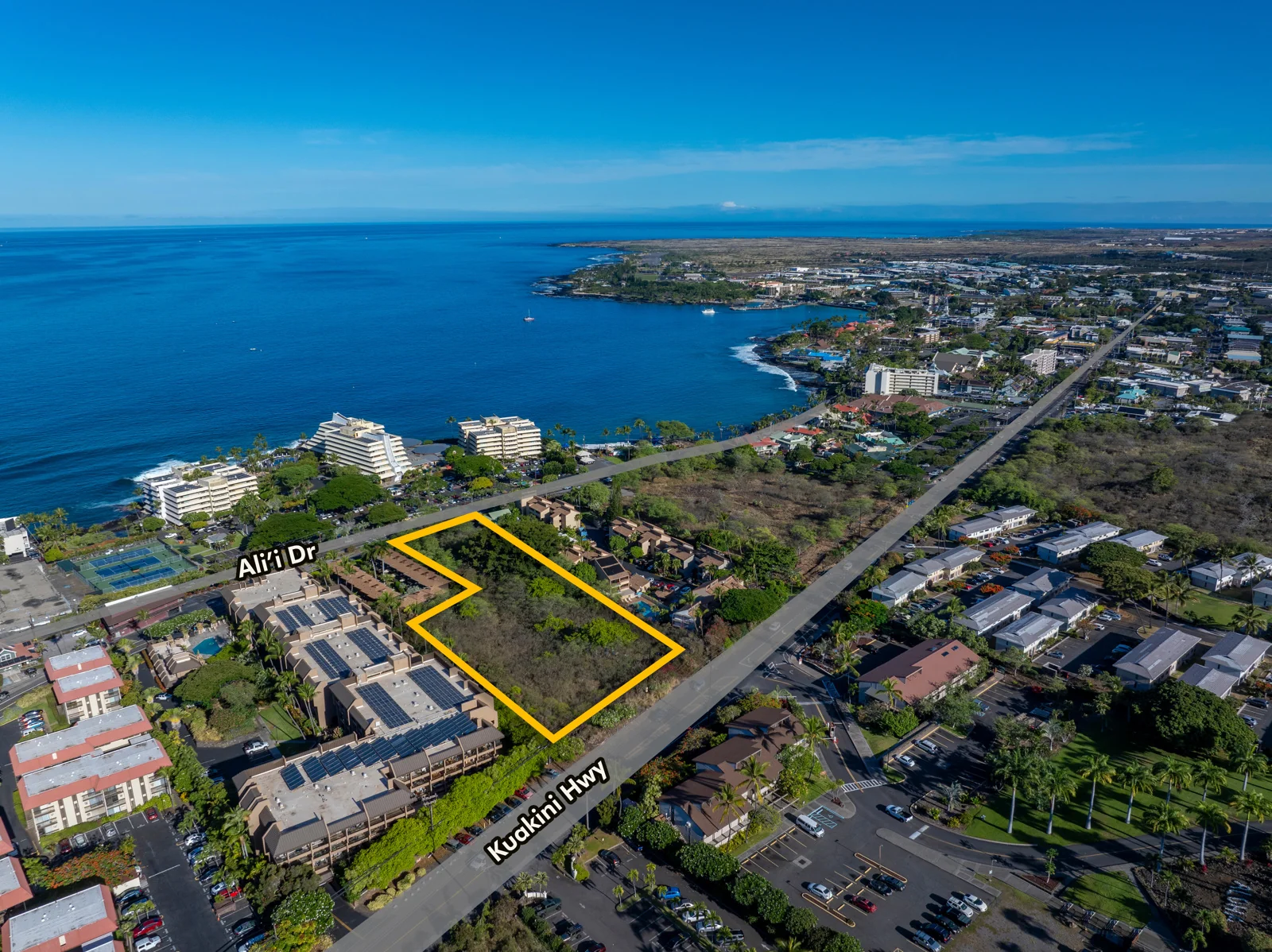 75-5849 Alii Drive — Sale in Kailua-Kona, HI, photo 2 of 4