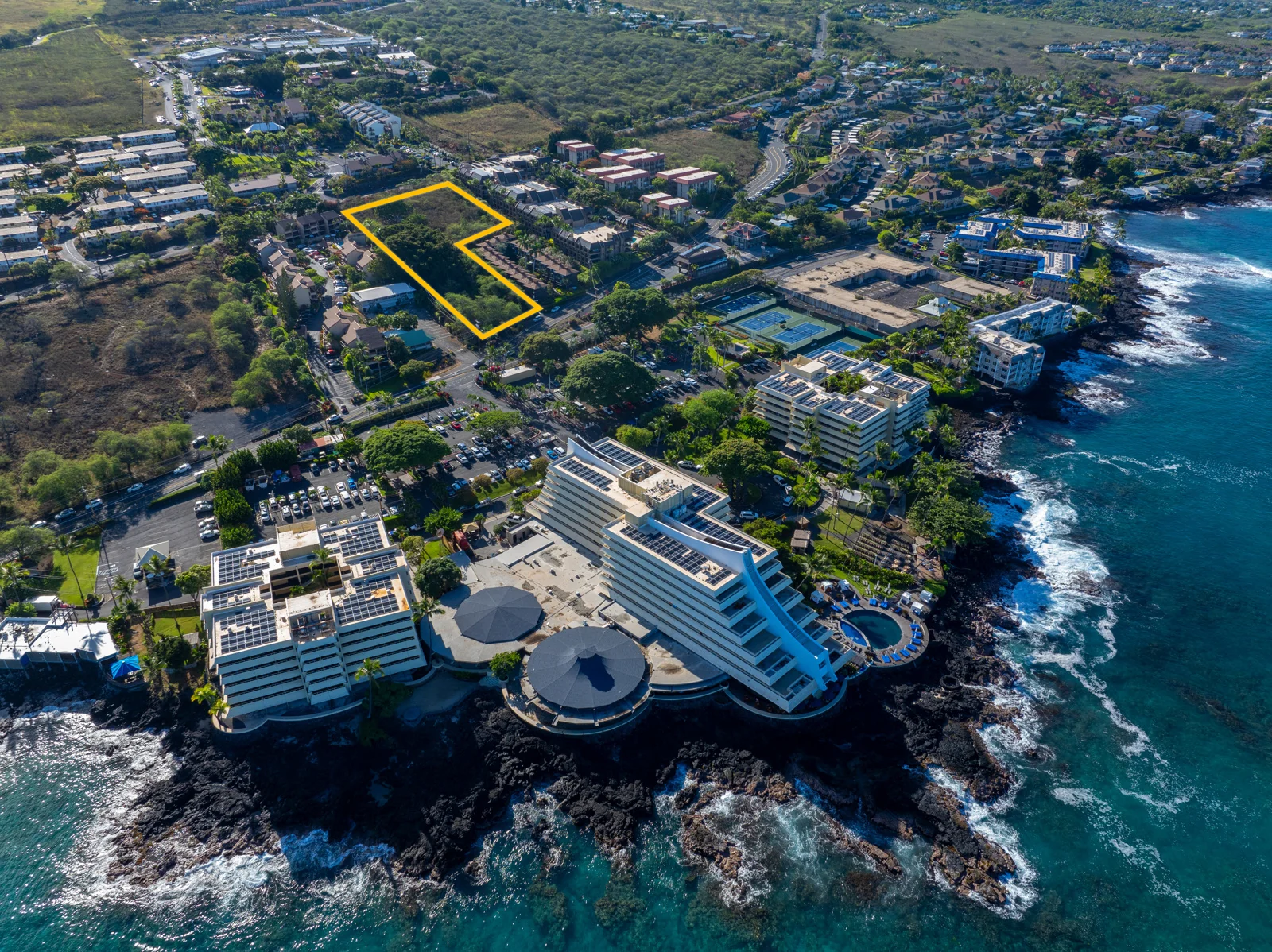 75-5849 Alii Drive — Sale in Kailua-Kona, HI, photo 3 of 4