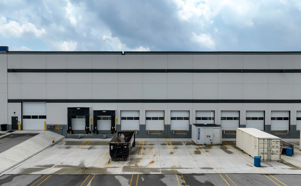42060 Ecorse Road – Van Buren Twp - Building 6 — Lease in Van Buren Township, MI, photo 2 of 5