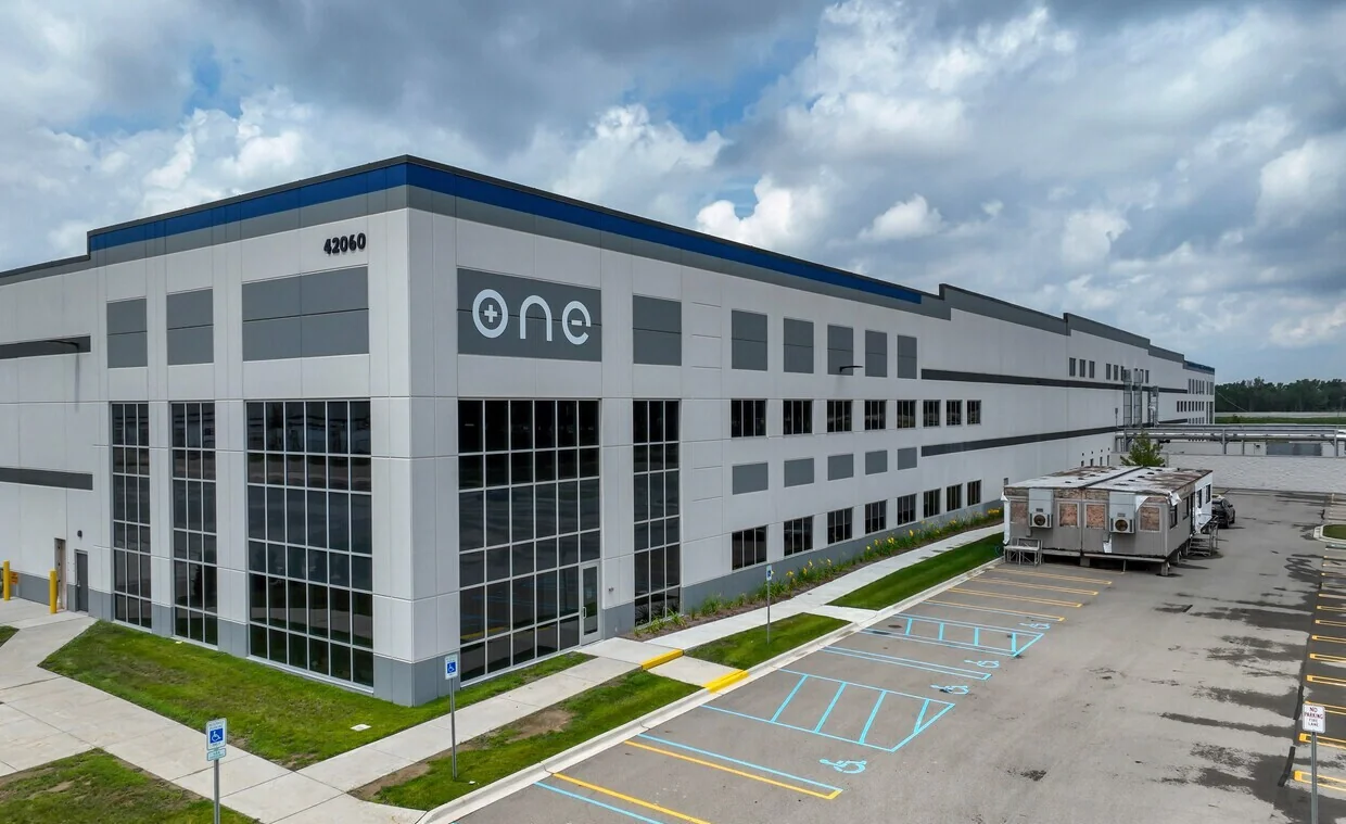 42060 Ecorse Road – Van Buren Twp - Building 6 — Lease in Van Buren Township, MI, photo 4 of 5