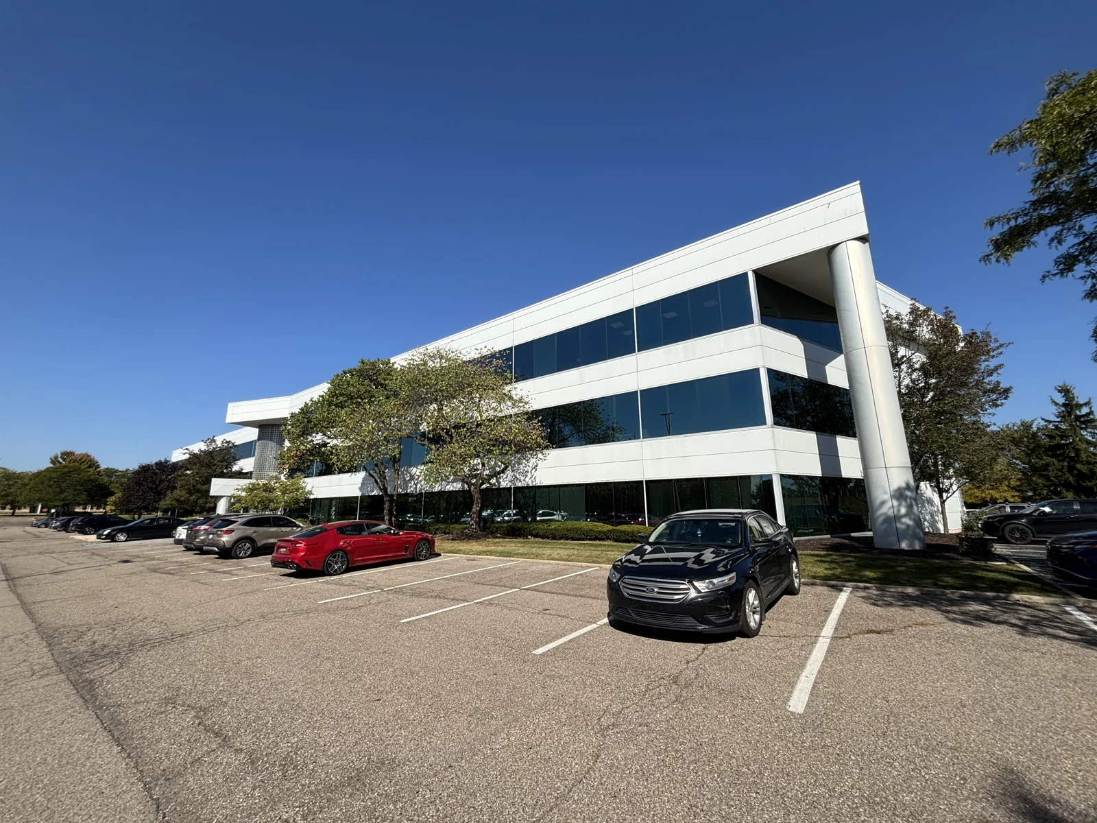Farmington Hills Corporate Center II — Lease in Northville, MI, photo 1 of 5