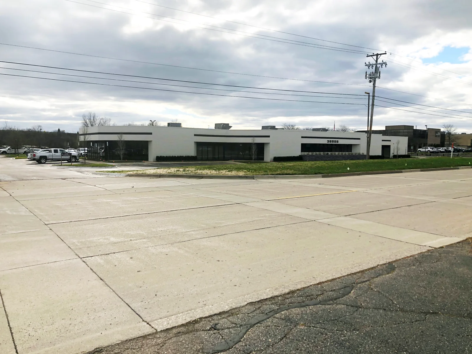 Industrial in Farmington Hills, MI — Lease in Farmington Hills, MI, photo 1 of 1
