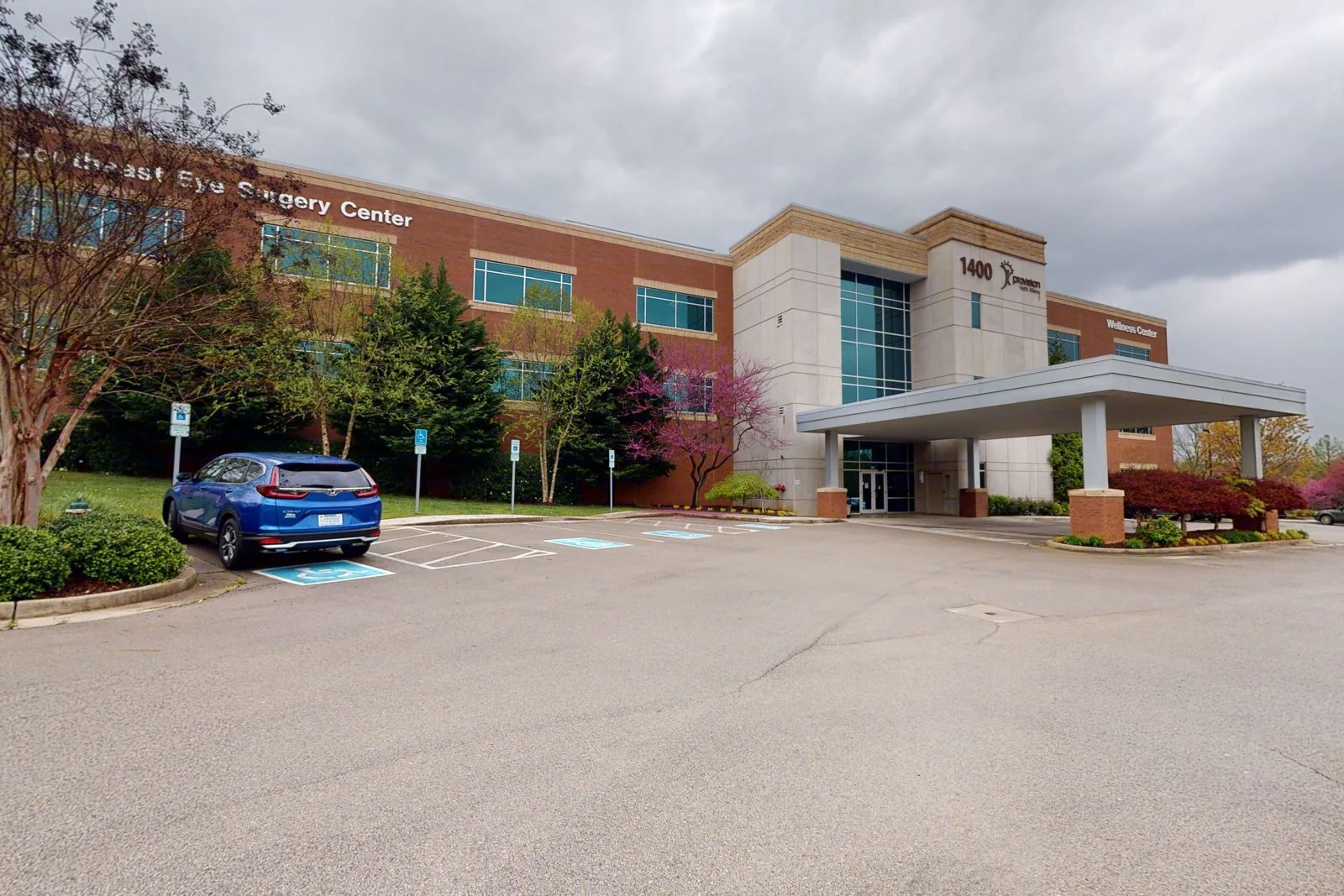 Medical Office in Dowell Springs Medical Park — Lease in Knoxville, TN, photo 1 of 4