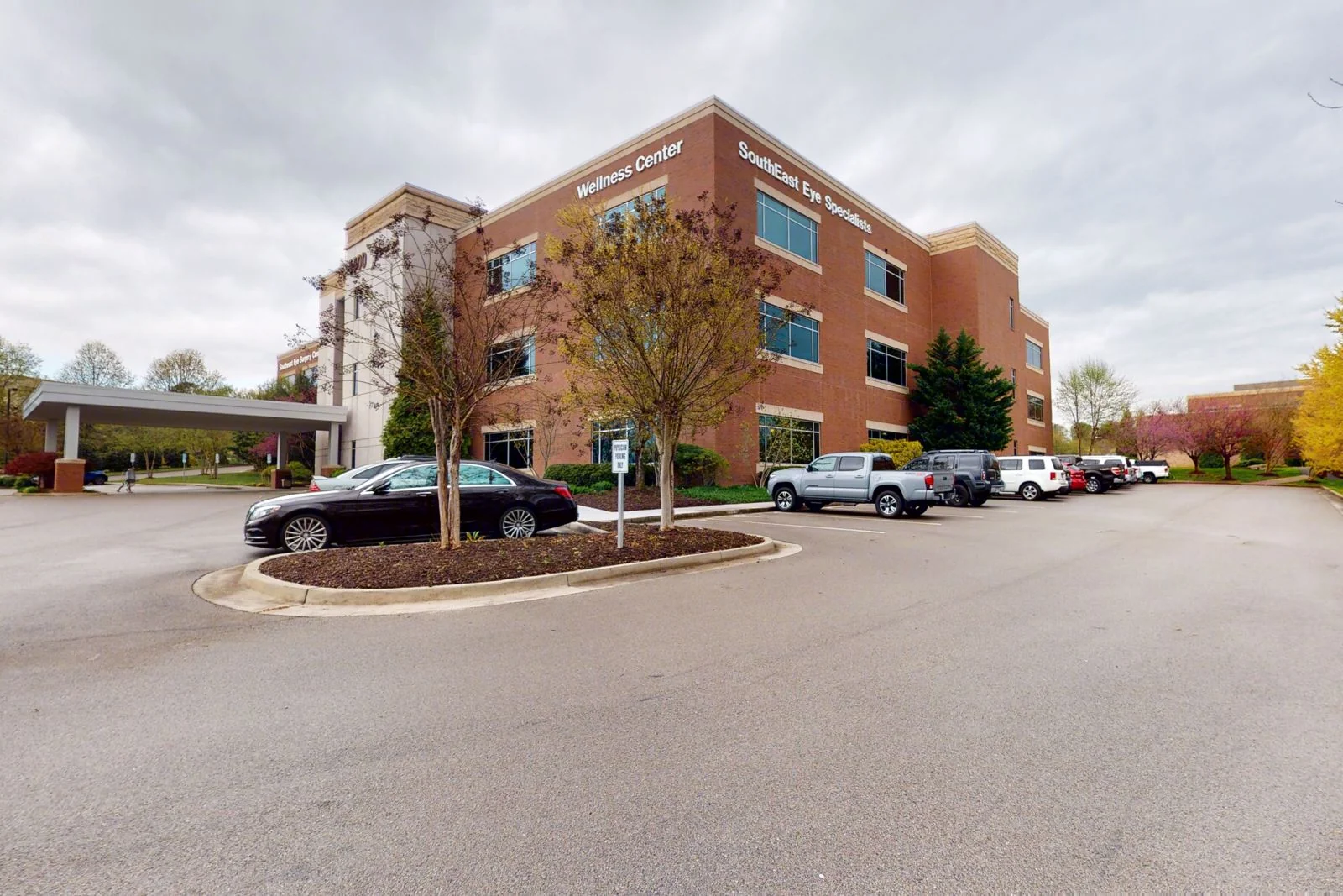 Medical Office in Dowell Springs Medical Park — Lease in Knoxville, TN, photo 2 of 4