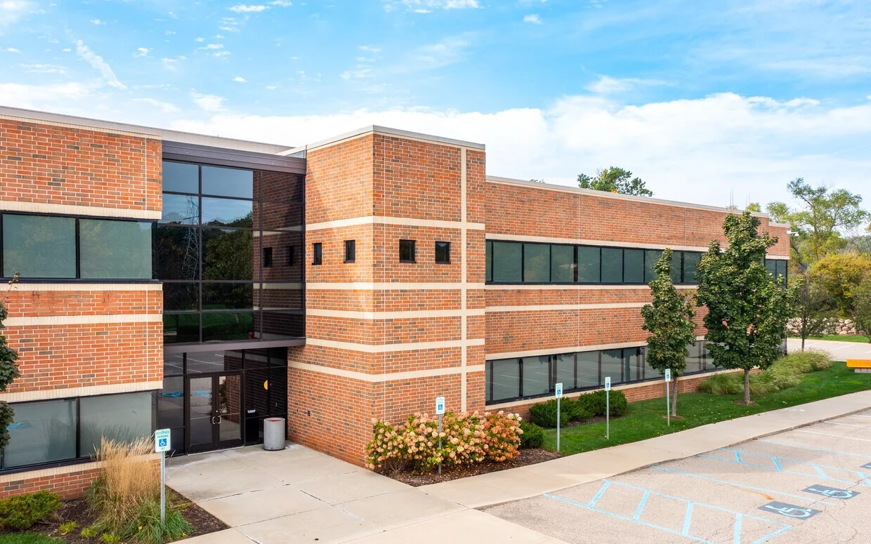Haggerty Corporate Office Center IV — Lease in Novi, MI, photo 3 of 8