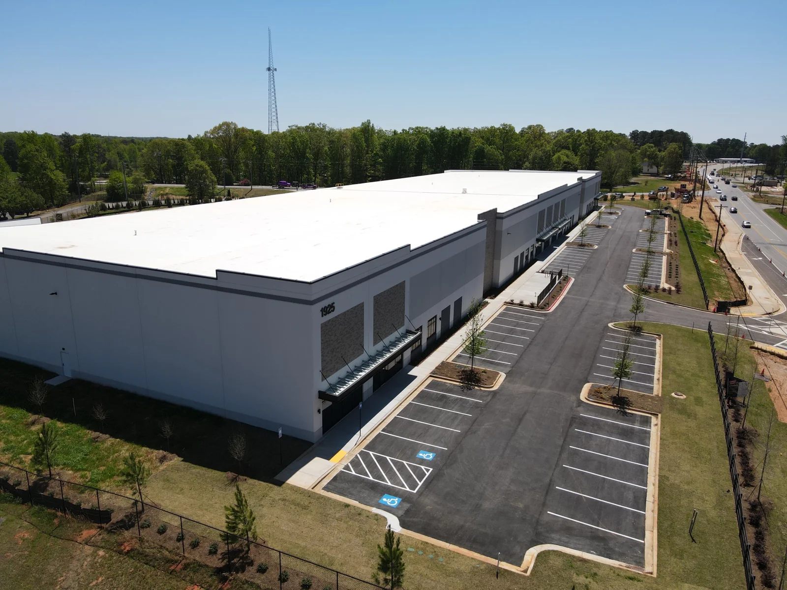 Forsyth Business Center — Lease in Cumming, GA, photo 1 of 4