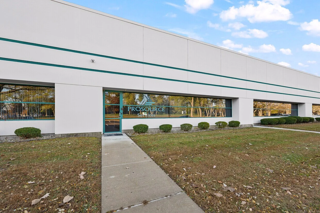 FlexIndustrial in Plymouth, MI — Lease in Plymouth, MI, photo 2 of 8