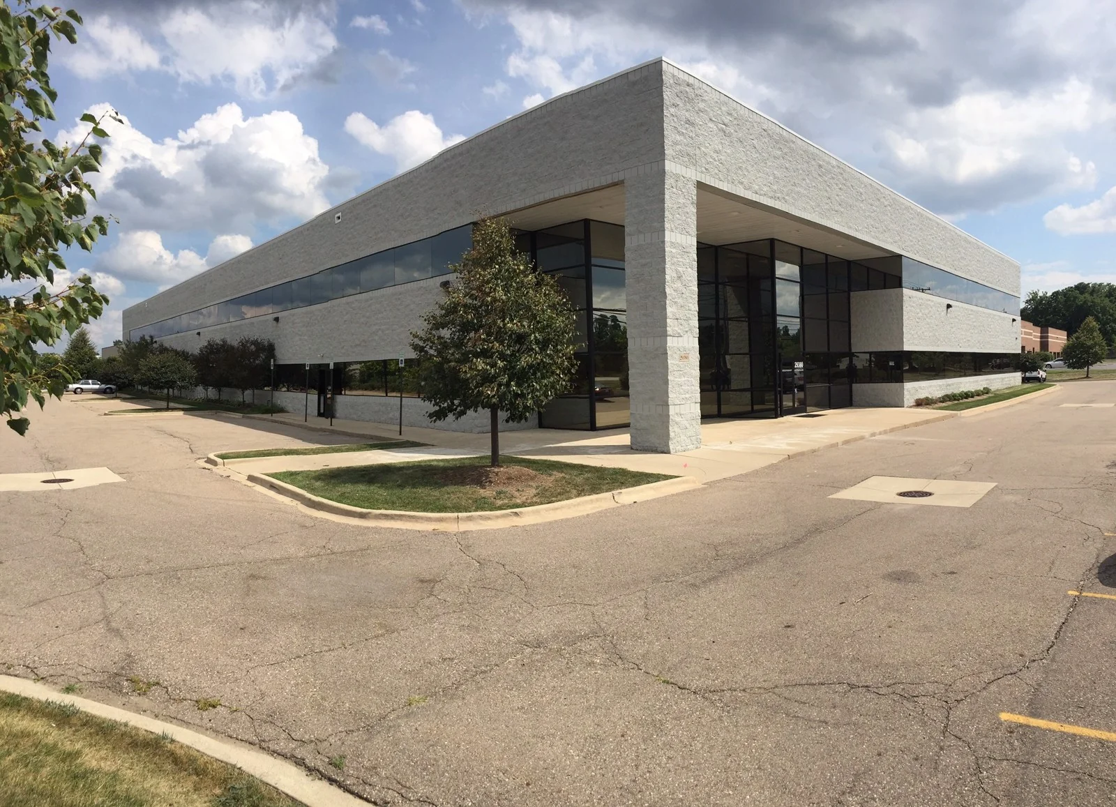 29380 Beck Road, Wixom, MI — Lease in Wixom, MI, photo 1 of 1