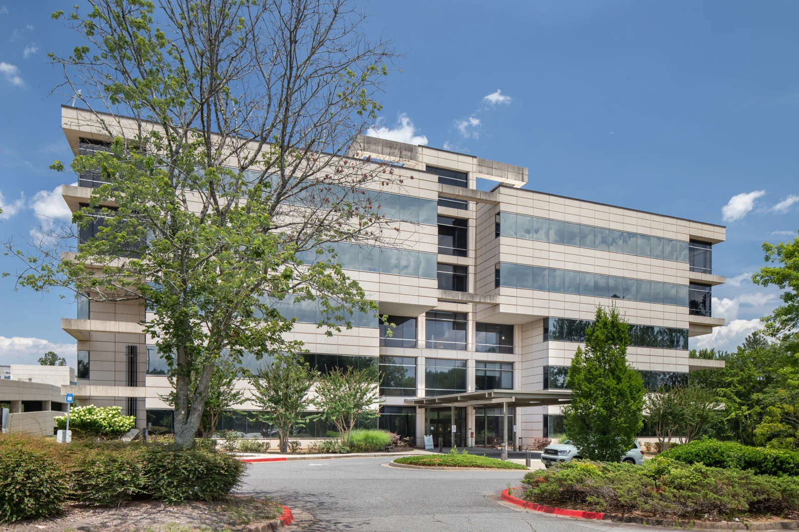 Healthcare in Alpharetta, GA — Lease in Alpharetta, GA, photo 2 of 8