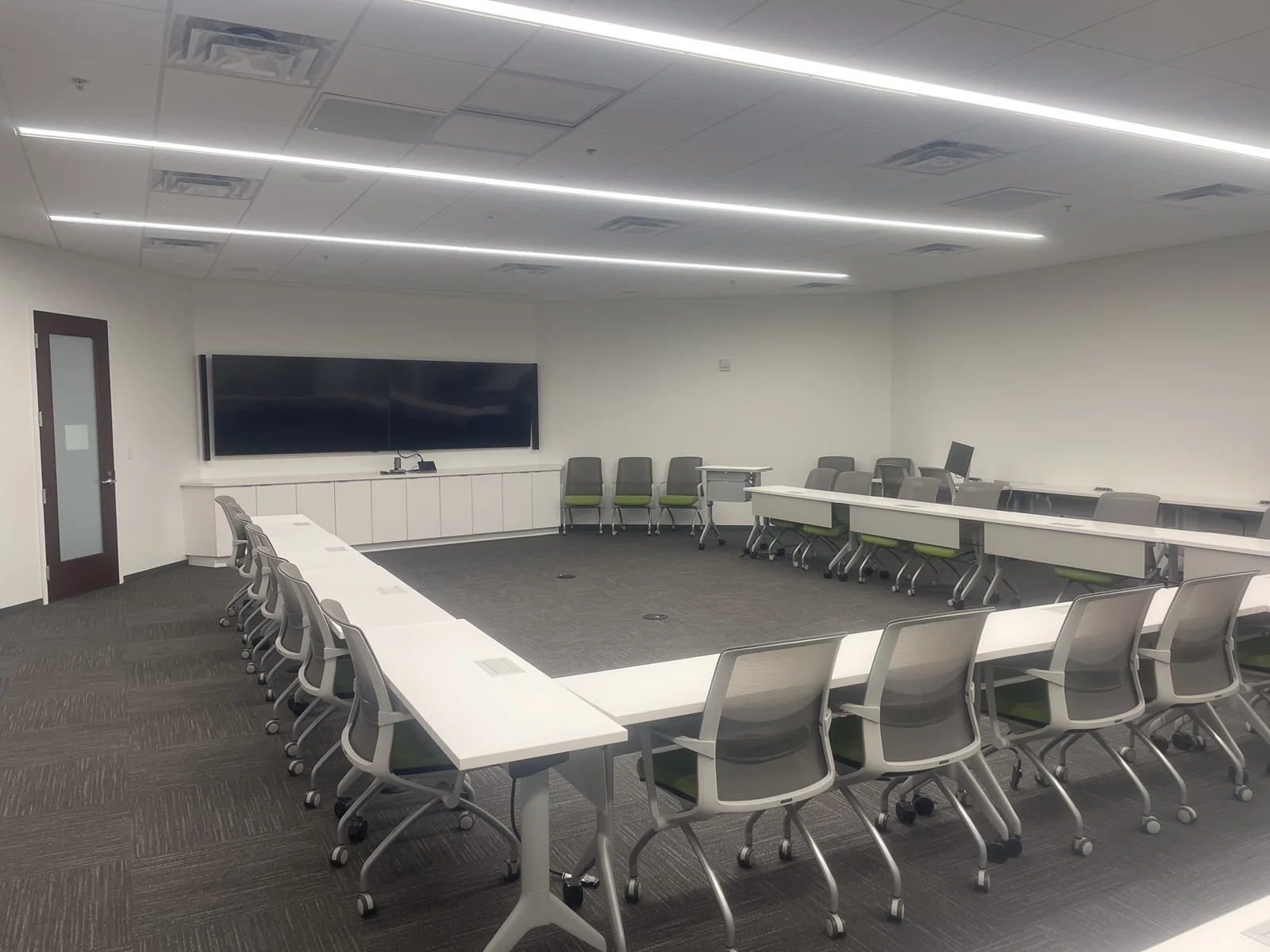 Royal Centre IV — Lease in Alpharetta, GA, photo 3 of 8