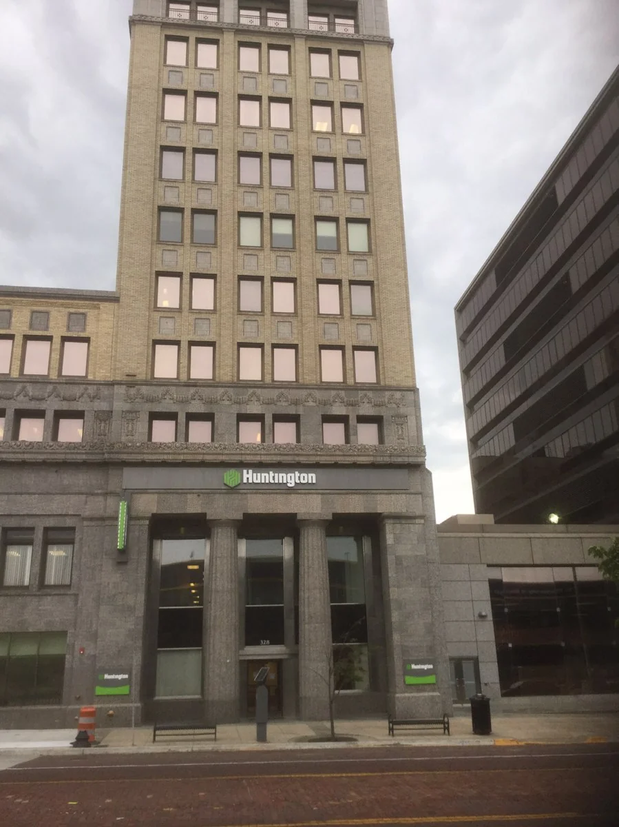 Flint South Tower — Lease in Flint, MI, photo 1 of 1