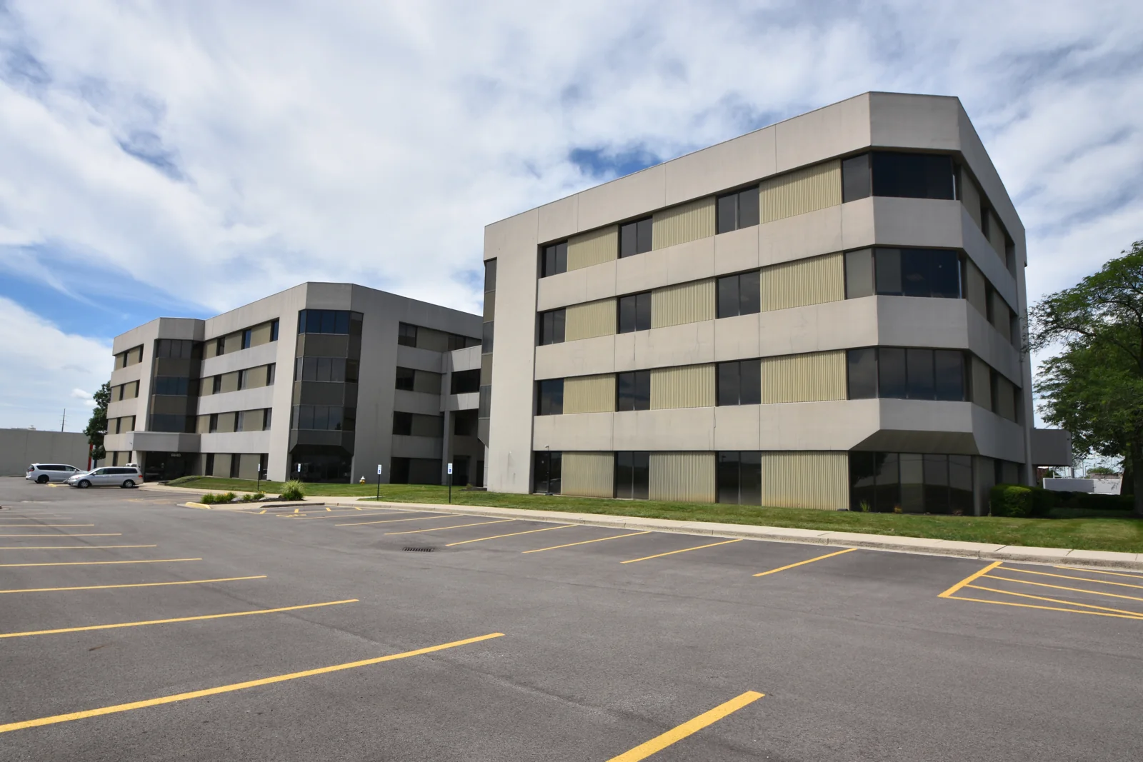 6640 - 6680 Poe Avenue — Lease in Dayton, OH, photo 1 of 4