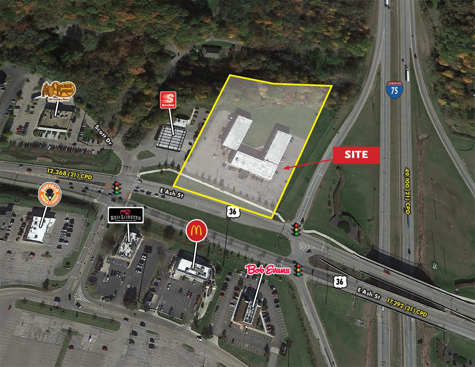 902 Scott Drive - photo 2 - Piqua, OH