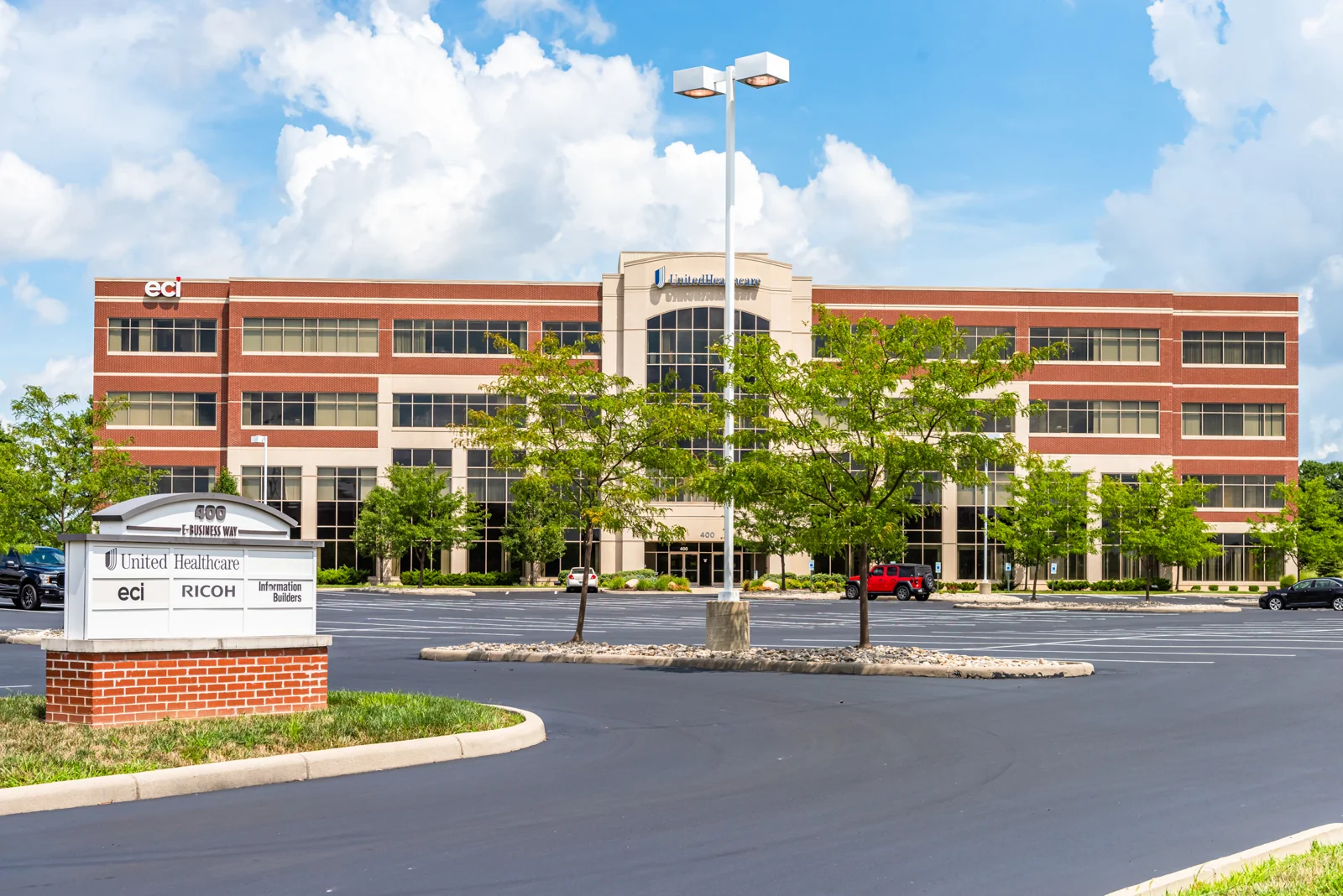 Summit Woods IV — Lease in Sharonville, OH, photo 1 of 3