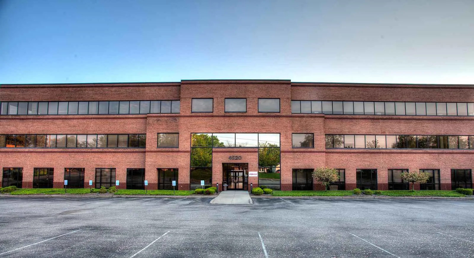 Blue Ash Executive Center II - photo 1 - Blue Ash, OH