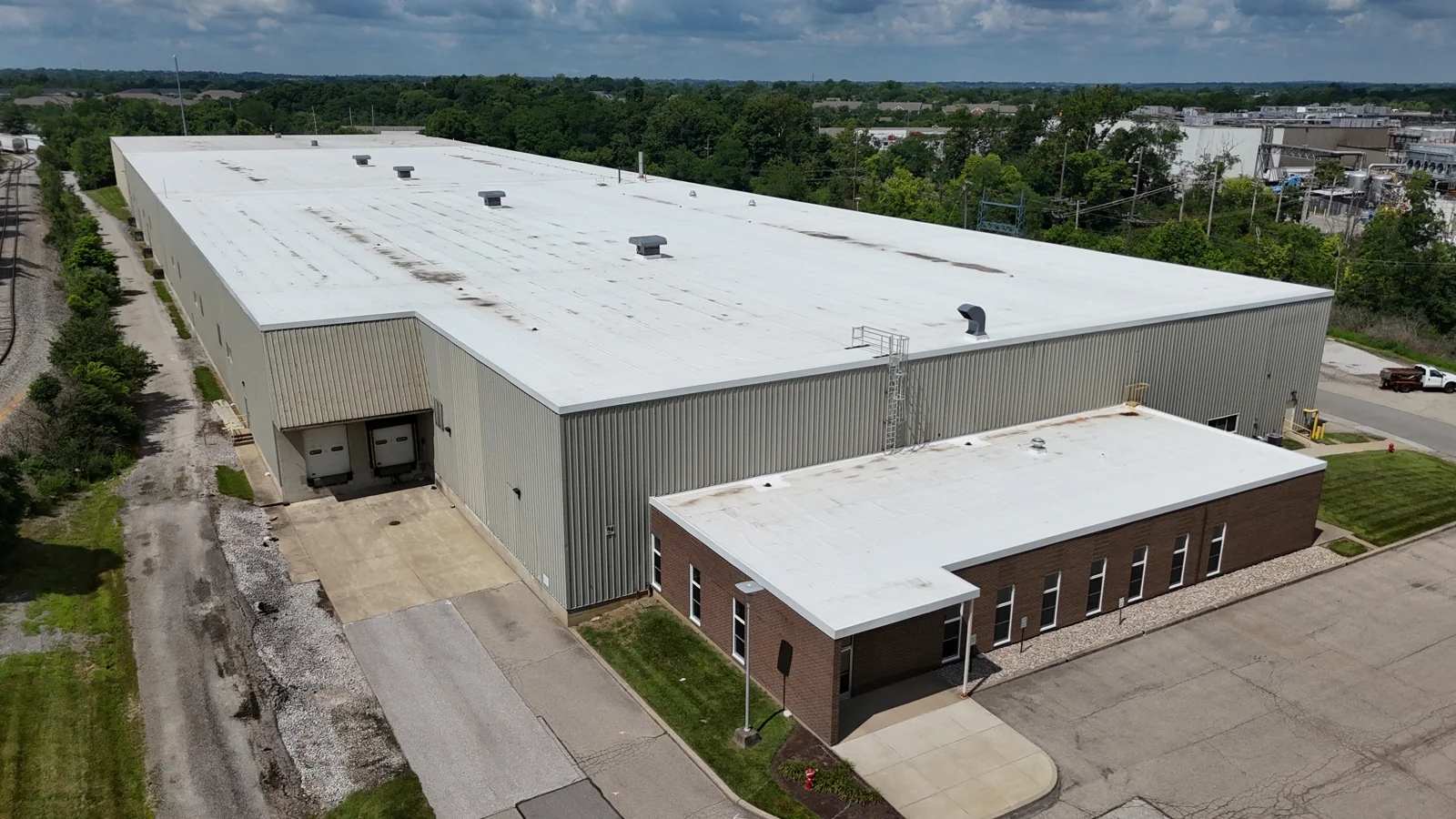 Empire Commerce Center - 7585 EMPIRE DR :: Florence, KY — Lease in Florence, KY, photo 1 of 5