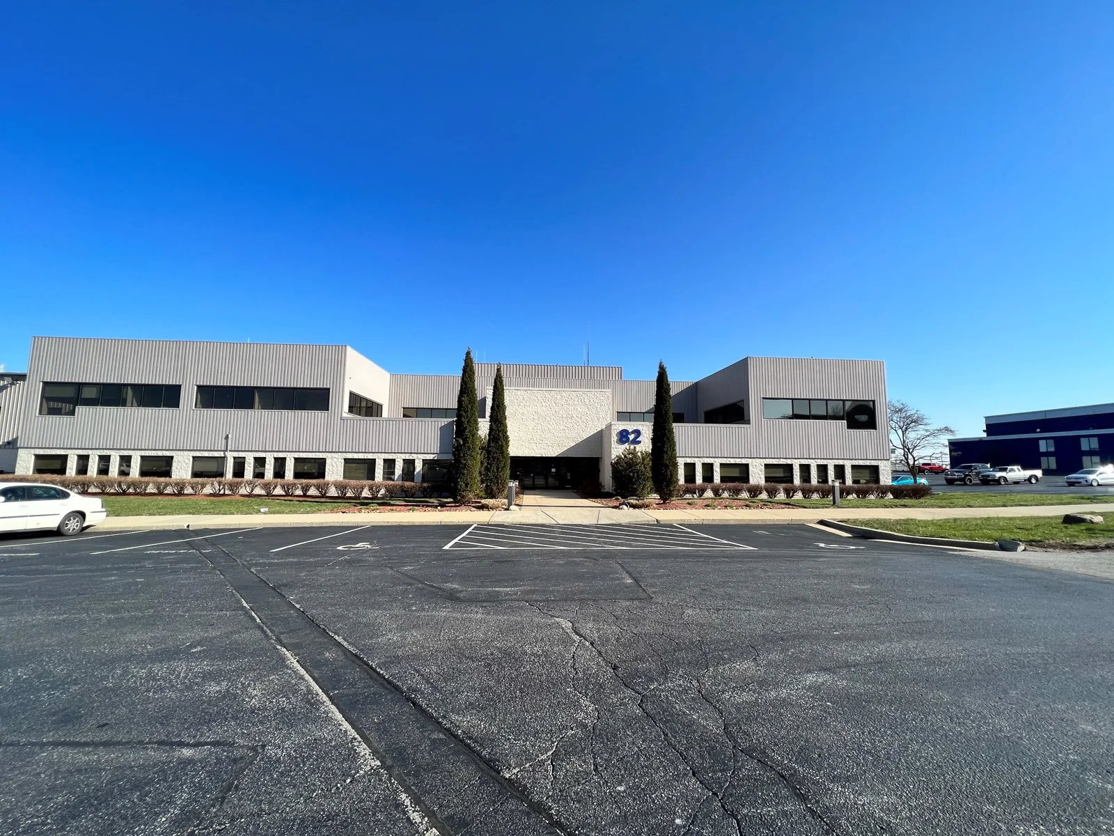 82 Comair Blvd. — Lease in Erlanger, KY, photo 1 of 1
