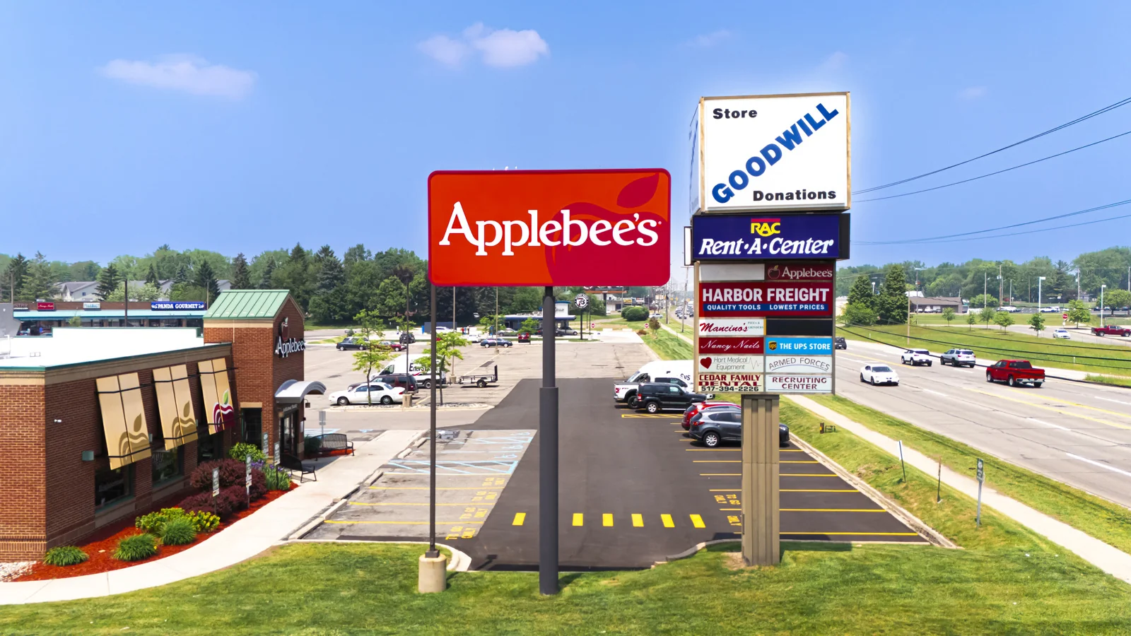 Retail in Lansing, MI - photo 1 - Lansing, MI