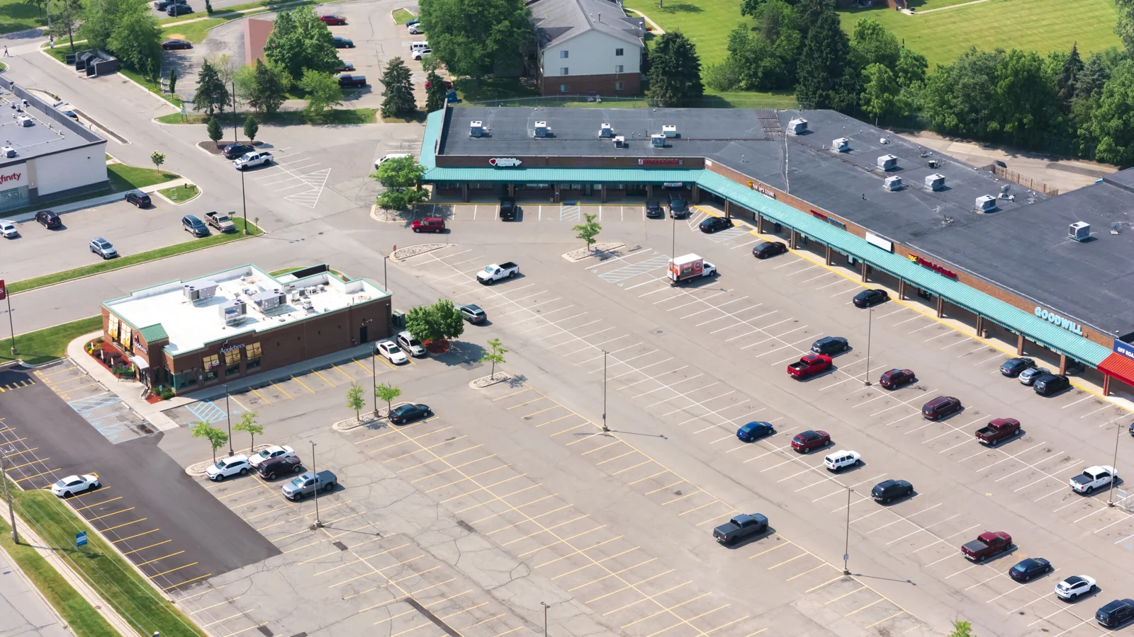 Retail in Lansing, MI - photo 5 - Lansing, MI