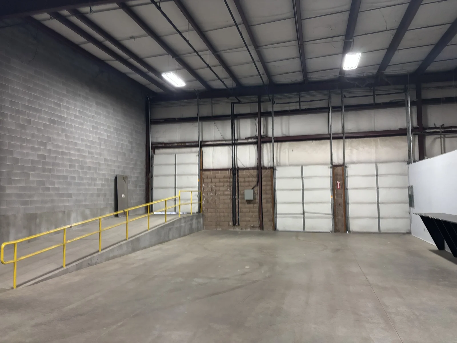 13159 Middletown Industrial Blvd, Suite C - photo 2 - Louisville, KY