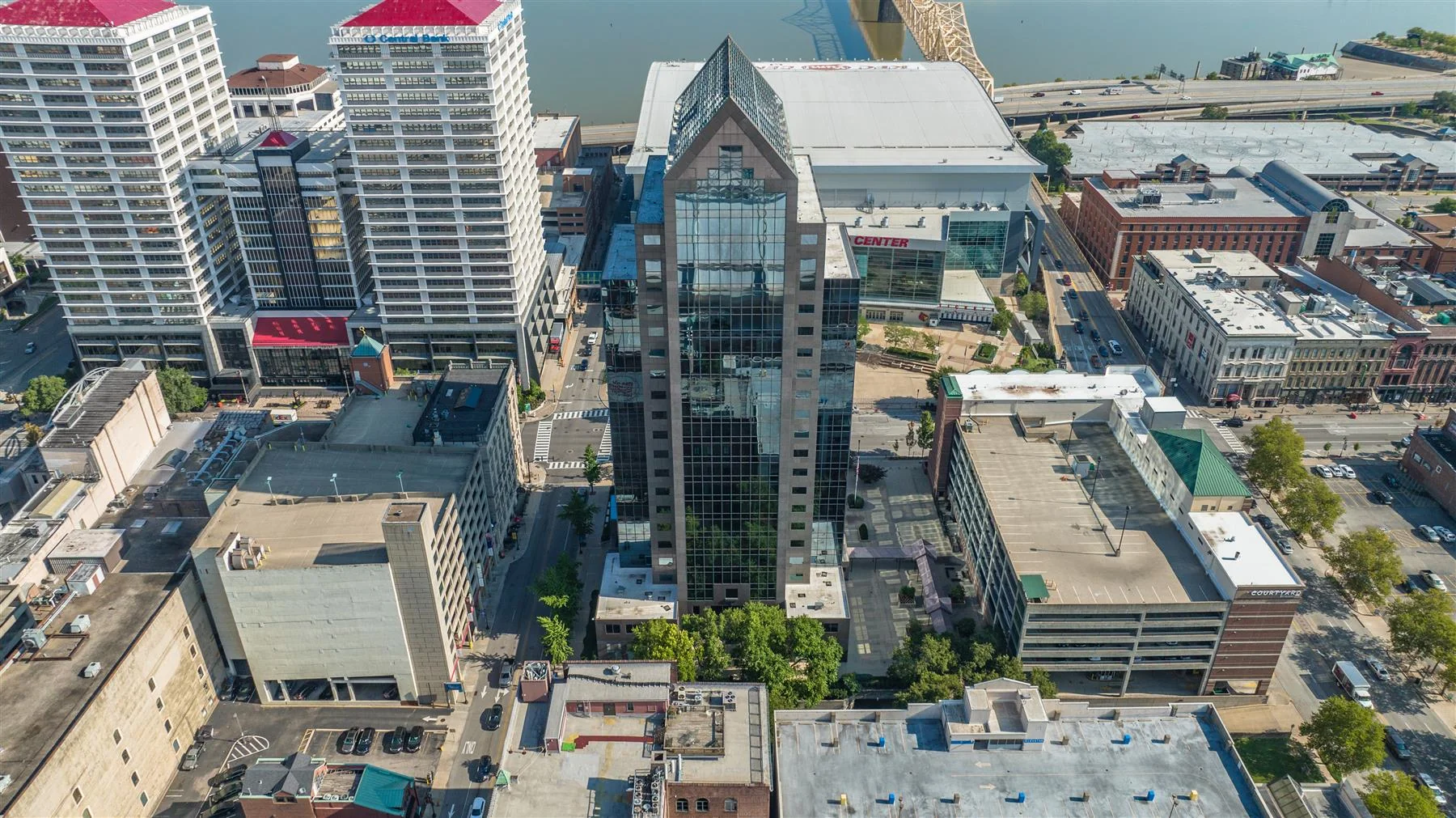 First Floor Retail | Downtown — Lease in Louisville, KY, photo 1 of 6