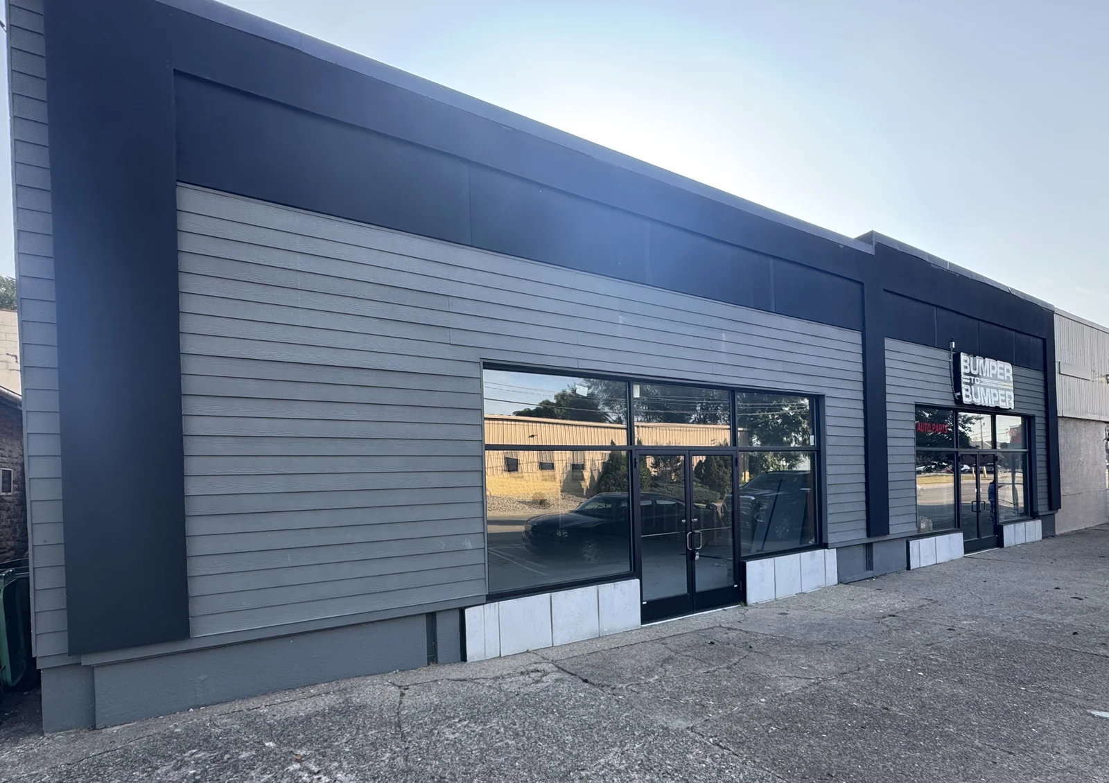 State Street Retail Space — Lease in New Albany, IN, photo 1 of 1