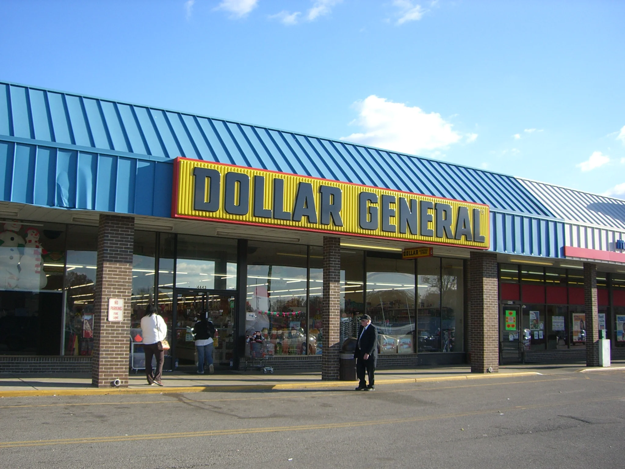 Tradewinds West Retail Space — Lease in Louisville, KY, photo 2 of 3