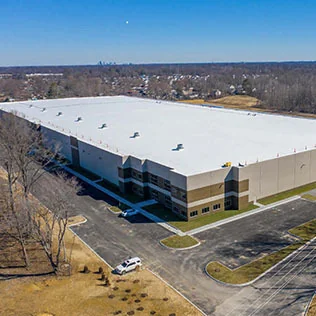 Riverport Logistics Center — Lease in Louisville, KY, photo 1 of 2