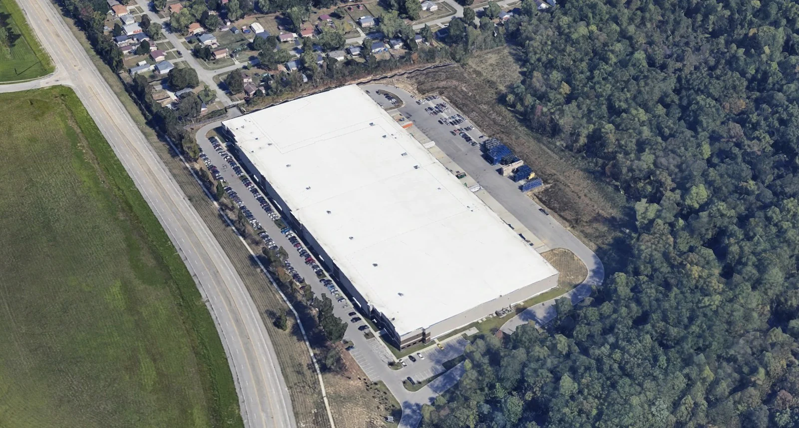 Riverport Logistics Center — Lease in Louisville, KY, photo 2 of 2