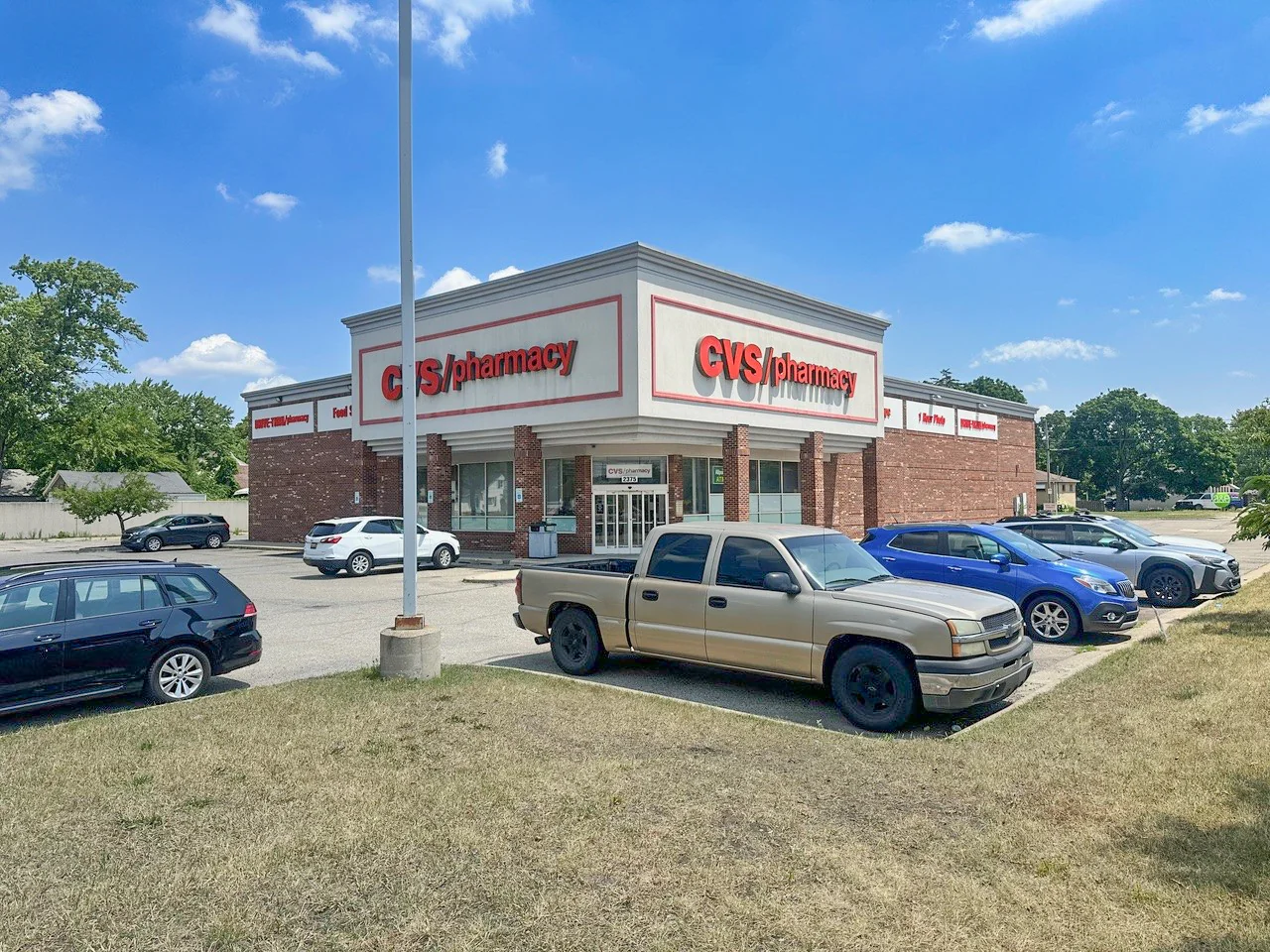 Retail in Wyoming, MI — Lease in Wyoming, MI, photo 1 of 1