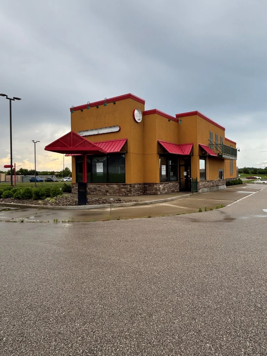 Former Popeye's Restaurant — Lease in Salem, IN, photo 3 of 5