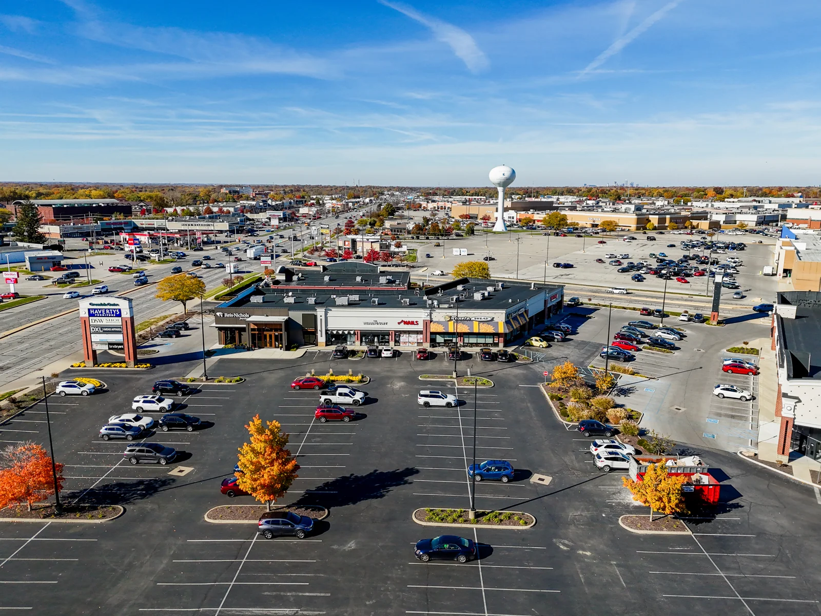 Retail in Greenwood, IN — Lease in Greenwood, IN, photo 2 of 5