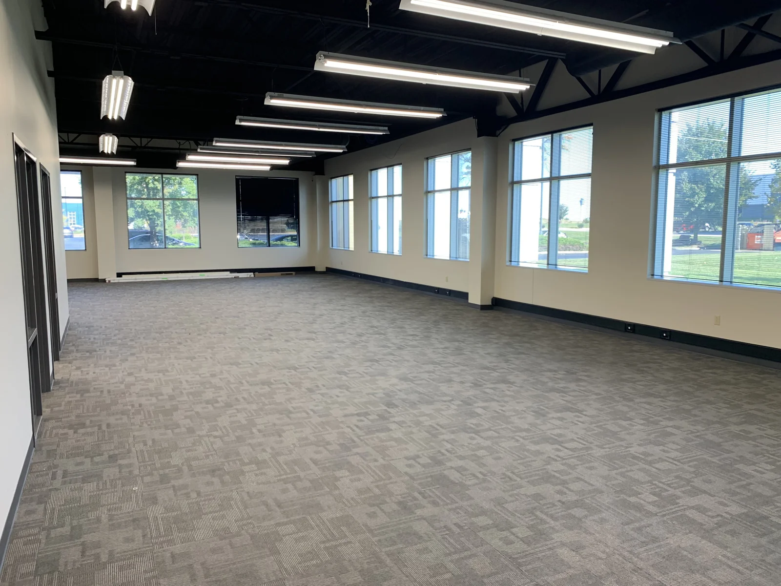 Office in Indianapolis, IN - photo 11 - Indianapolis, IN