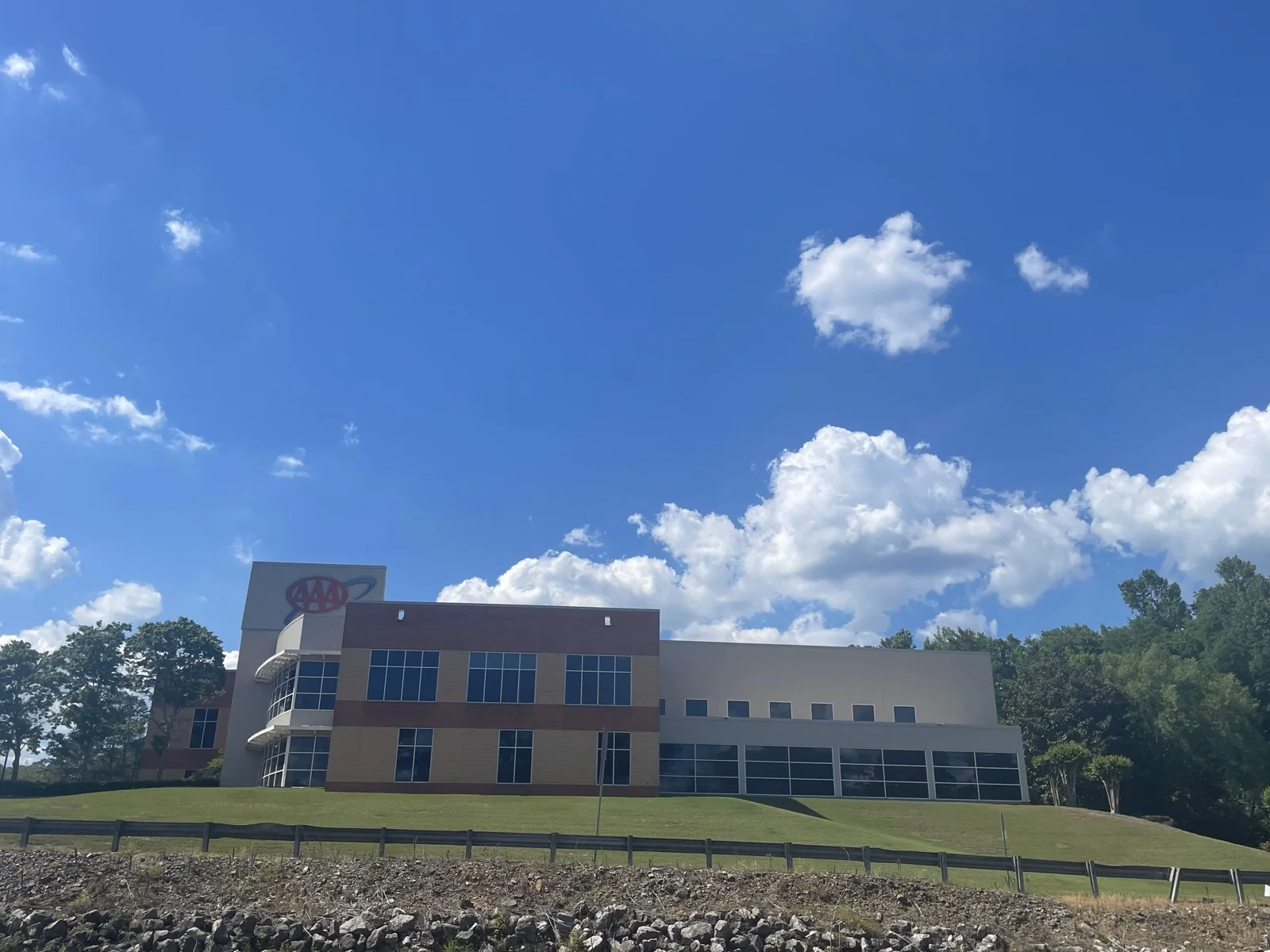 Office in Birmingham, AL — Lease in Birmingham, AL, photo 2 of 8