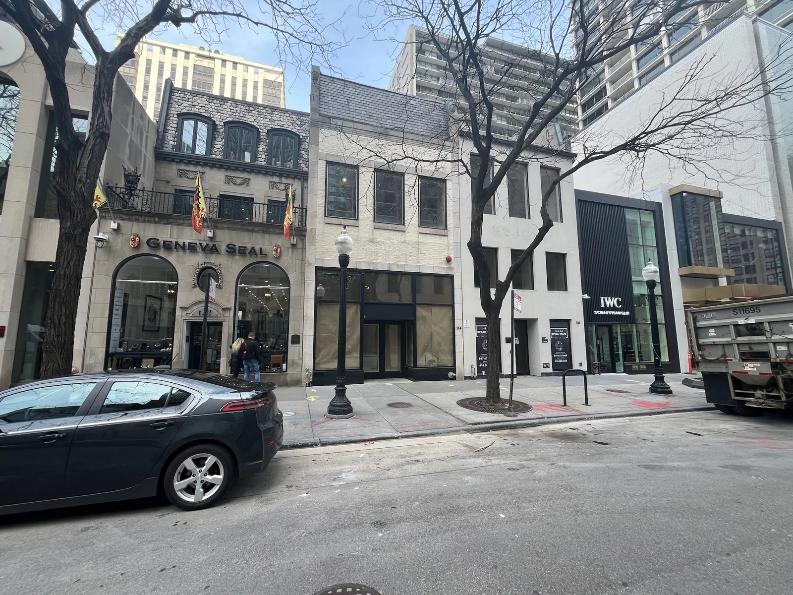 114 E Oak
