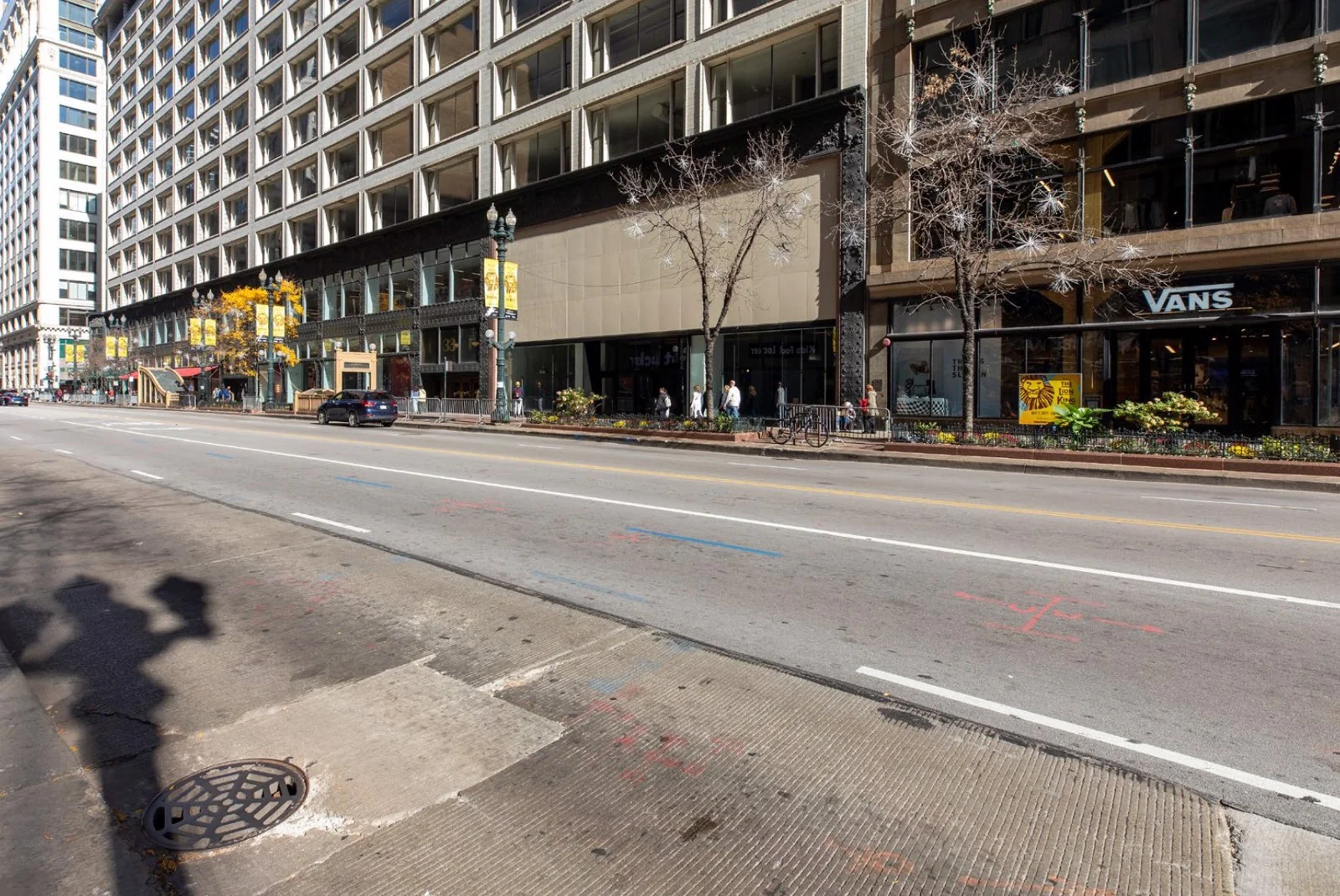 35 South State Street - retail in Chicago, IL