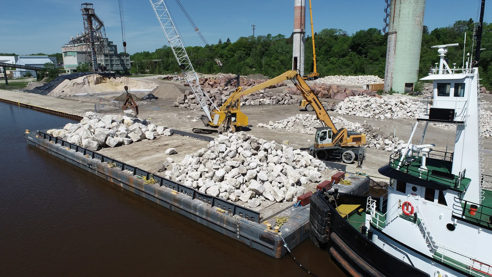 Crane Served Manufacturing Facility - photo 2 - Manitowoc, WI