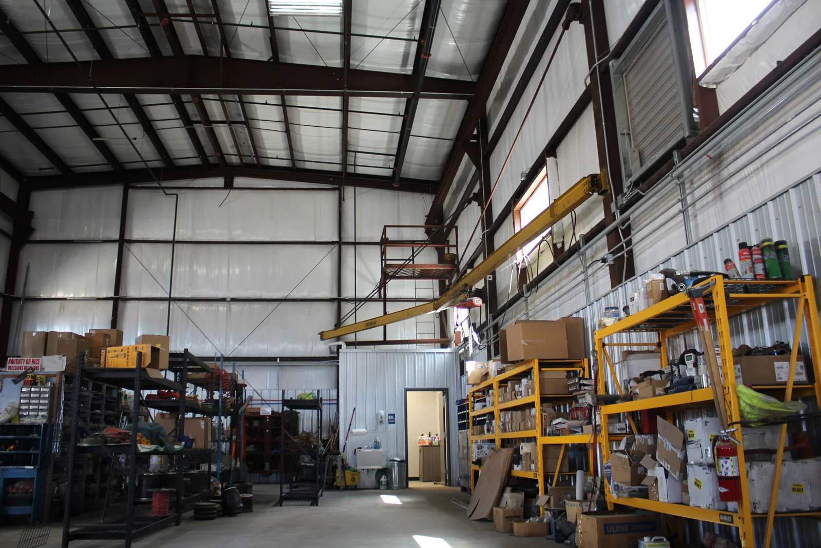 Crane Served Manufacturing Facility - photo 5 - Manitowoc, WI