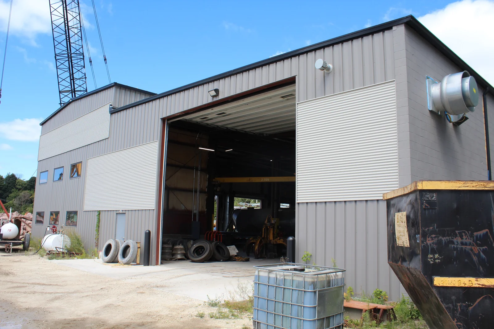 Crane Served Manufacturing Facility - photo 6 - Manitowoc, WI