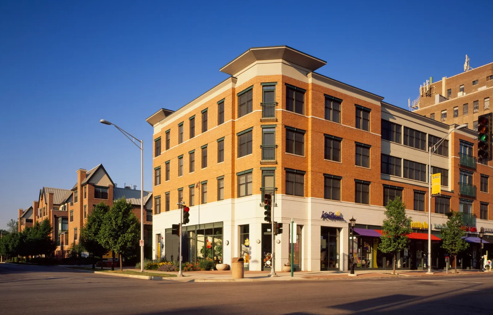 Euclid Commons - retail in Oak Park, IL