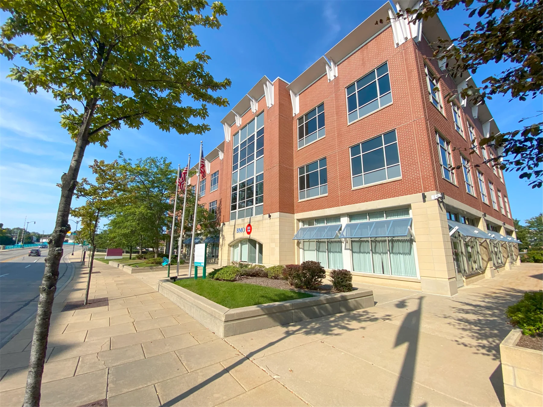 One Main Centre — Lease in Racine, WI, photo 2 of 7