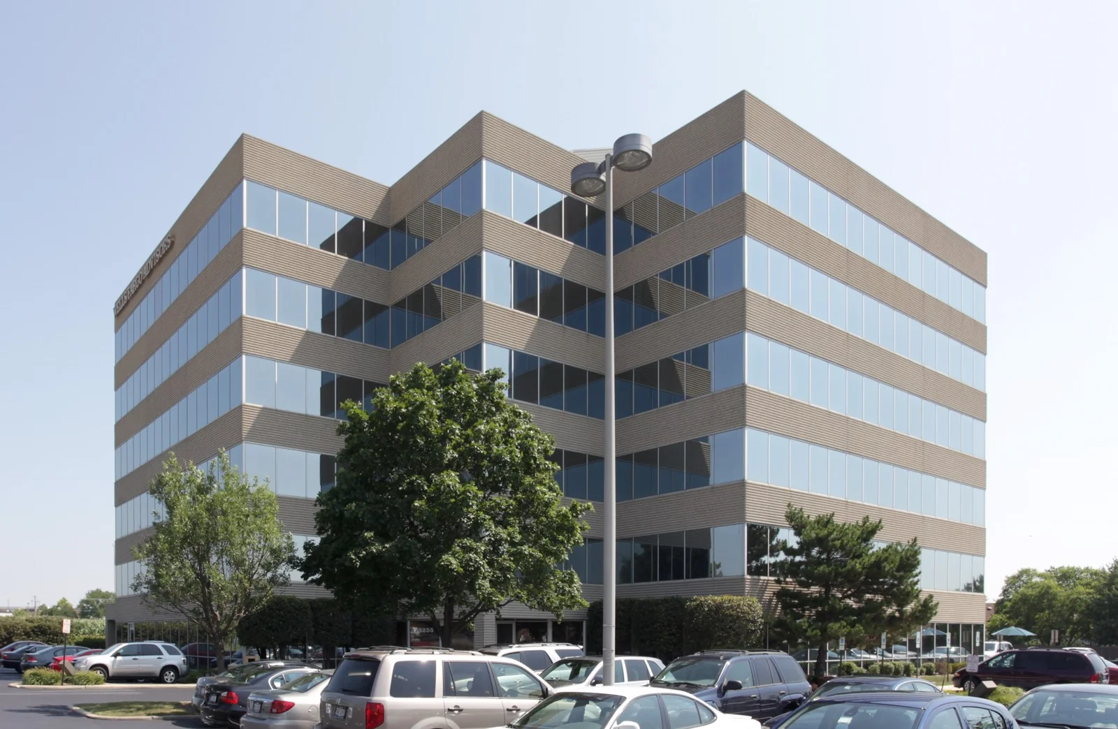 Orland Park Executive Towers I — Lease in Orland Park, IL, photo 1 of 1