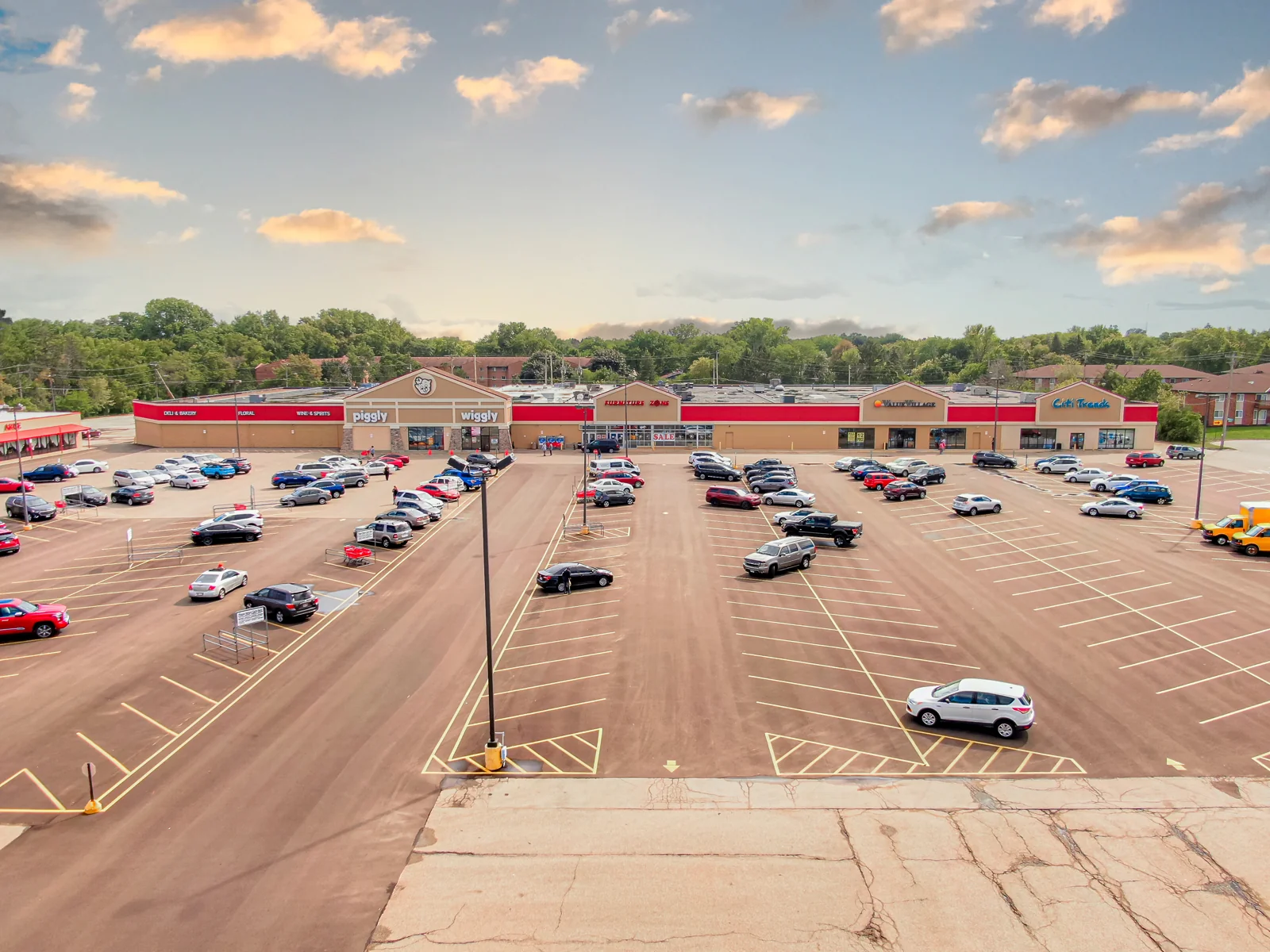 Badger Plaza — Lease in Racine, WI, photo 2 of 3