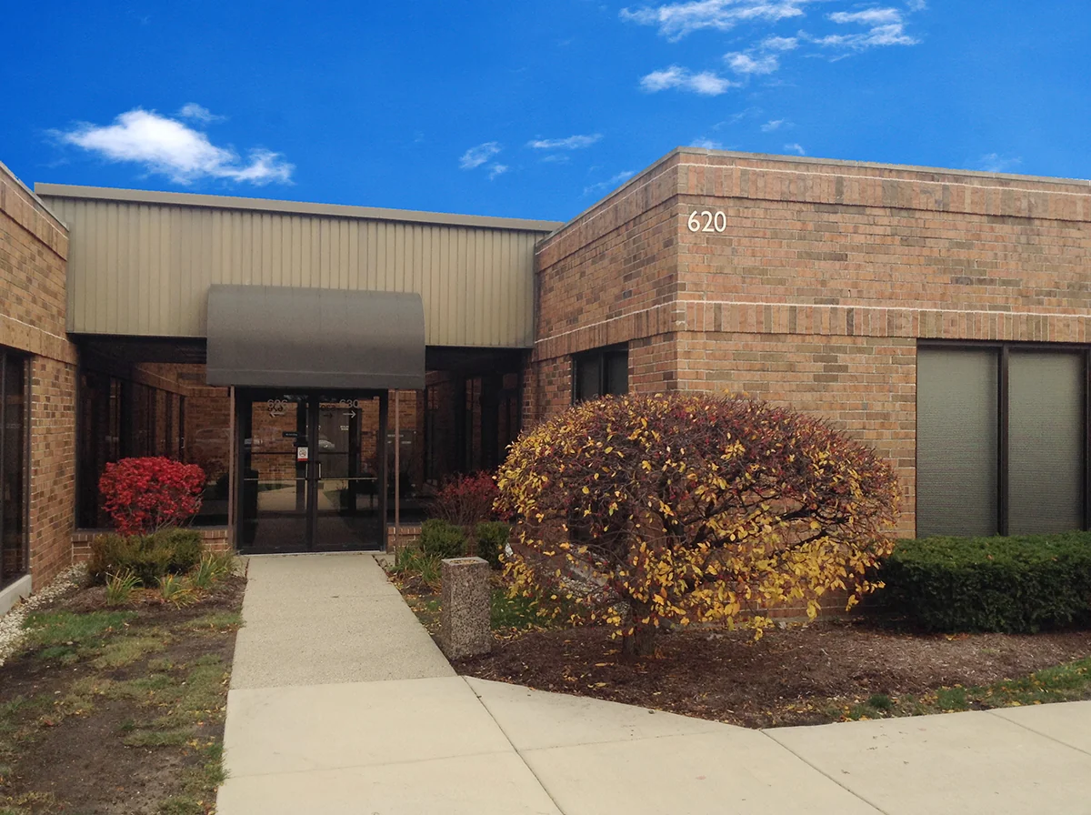 600-650 Academy Drive — Lease in Northbrook, IL, photo 2 of 4