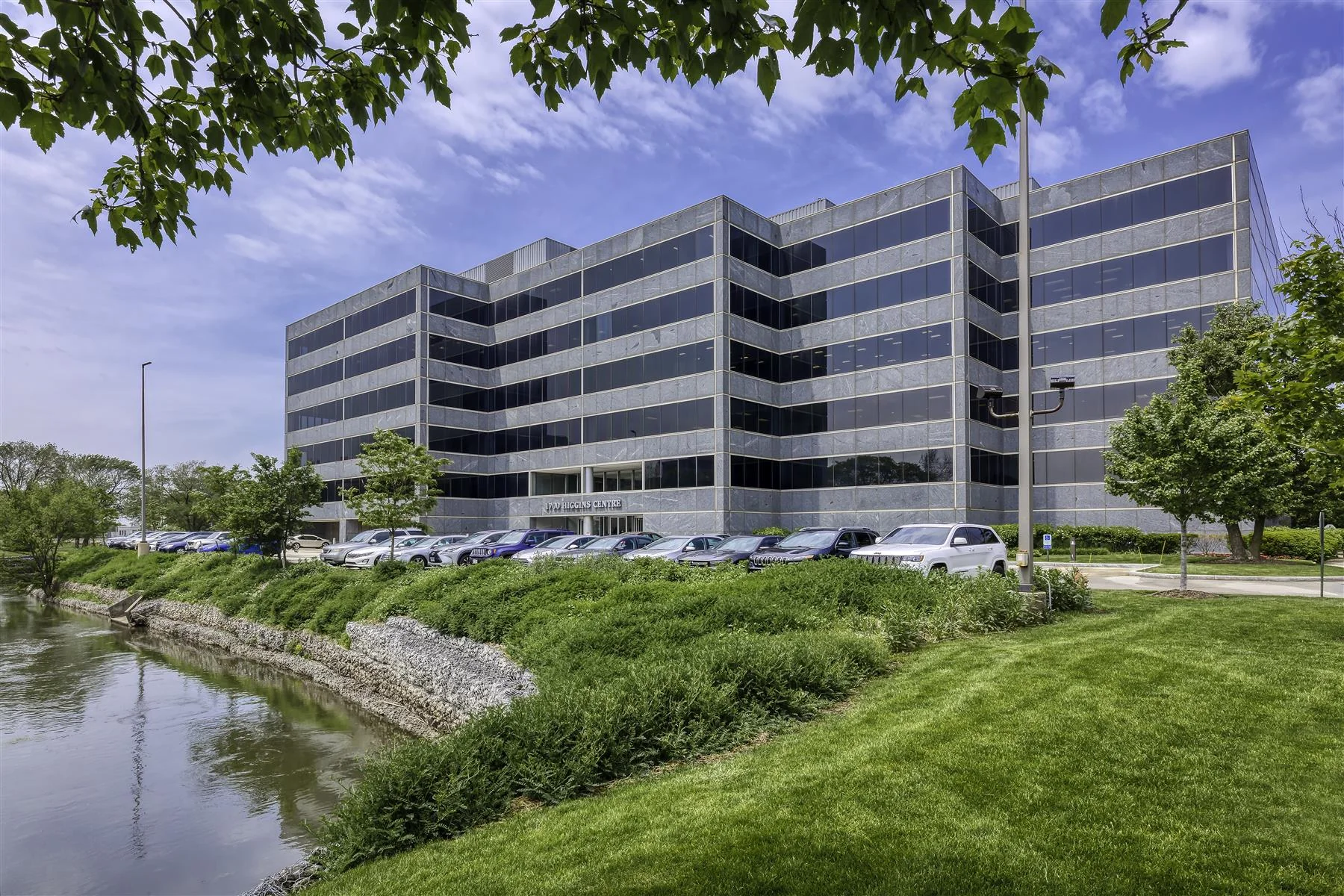 1700 Higgins — Lease in Des Plaines, IL, photo 1 of 8
