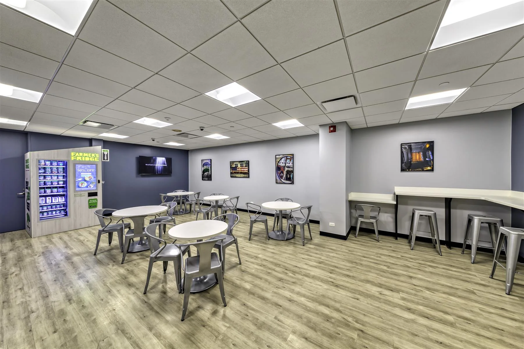 1700 Higgins — Lease in Des Plaines, IL, photo 4 of 8