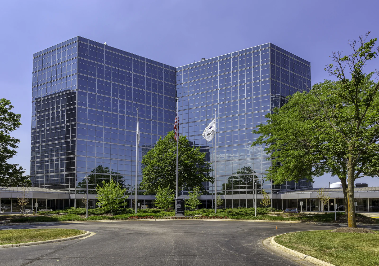 Westbrook Corporate Center - Tower 1 - photo 2 - Westchester, IL