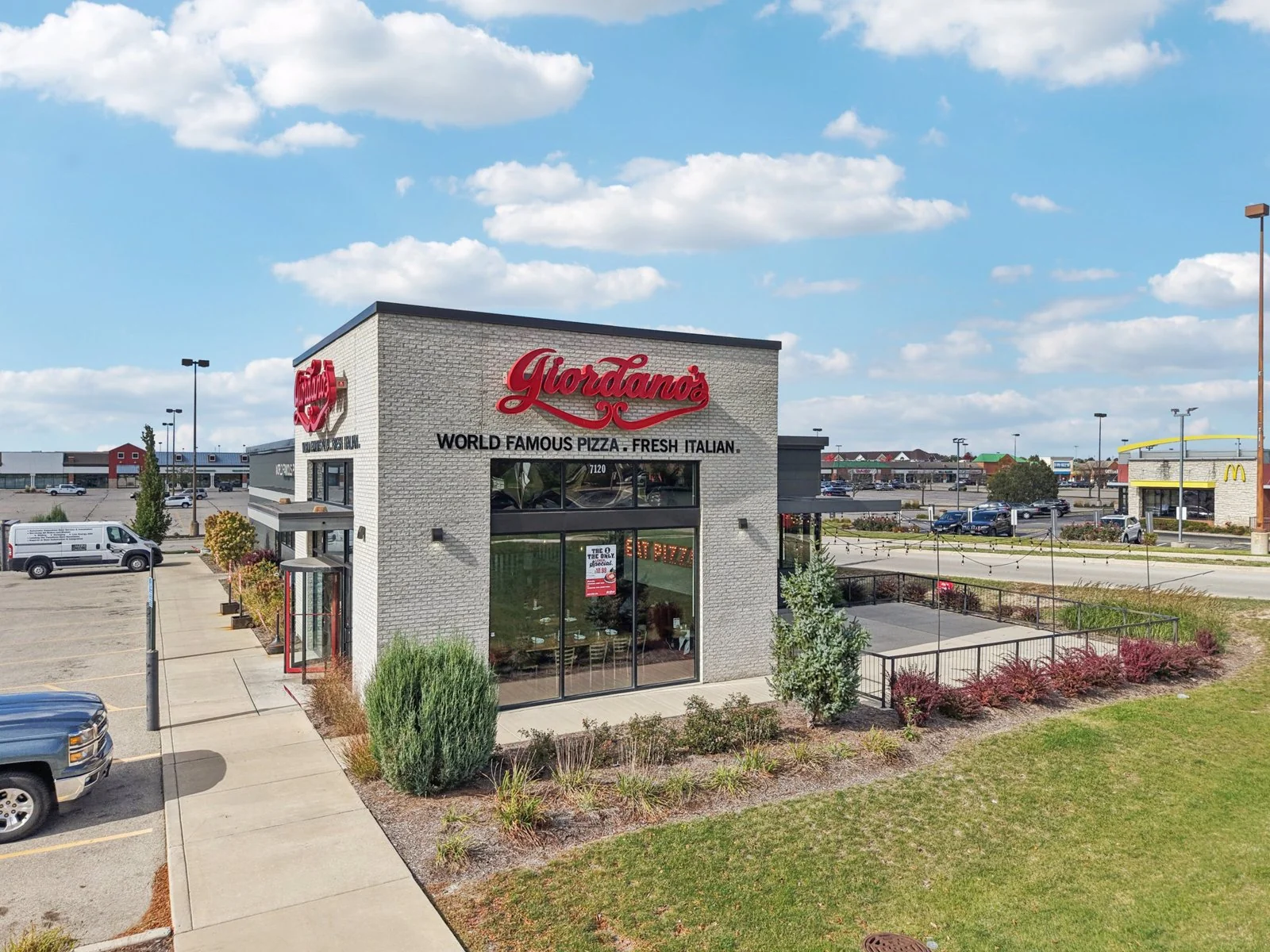 RETAIL - FREESTANDING SINGLE TENANT BUILDING — Lease in Kenosha, WI, photo 4 of 8