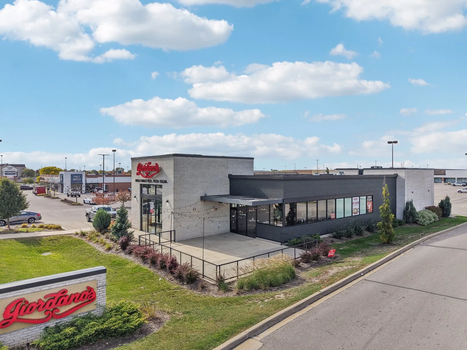 RETAIL - FREESTANDING SINGLE TENANT BUILDING — Lease in Kenosha, WI, photo 7 of 8