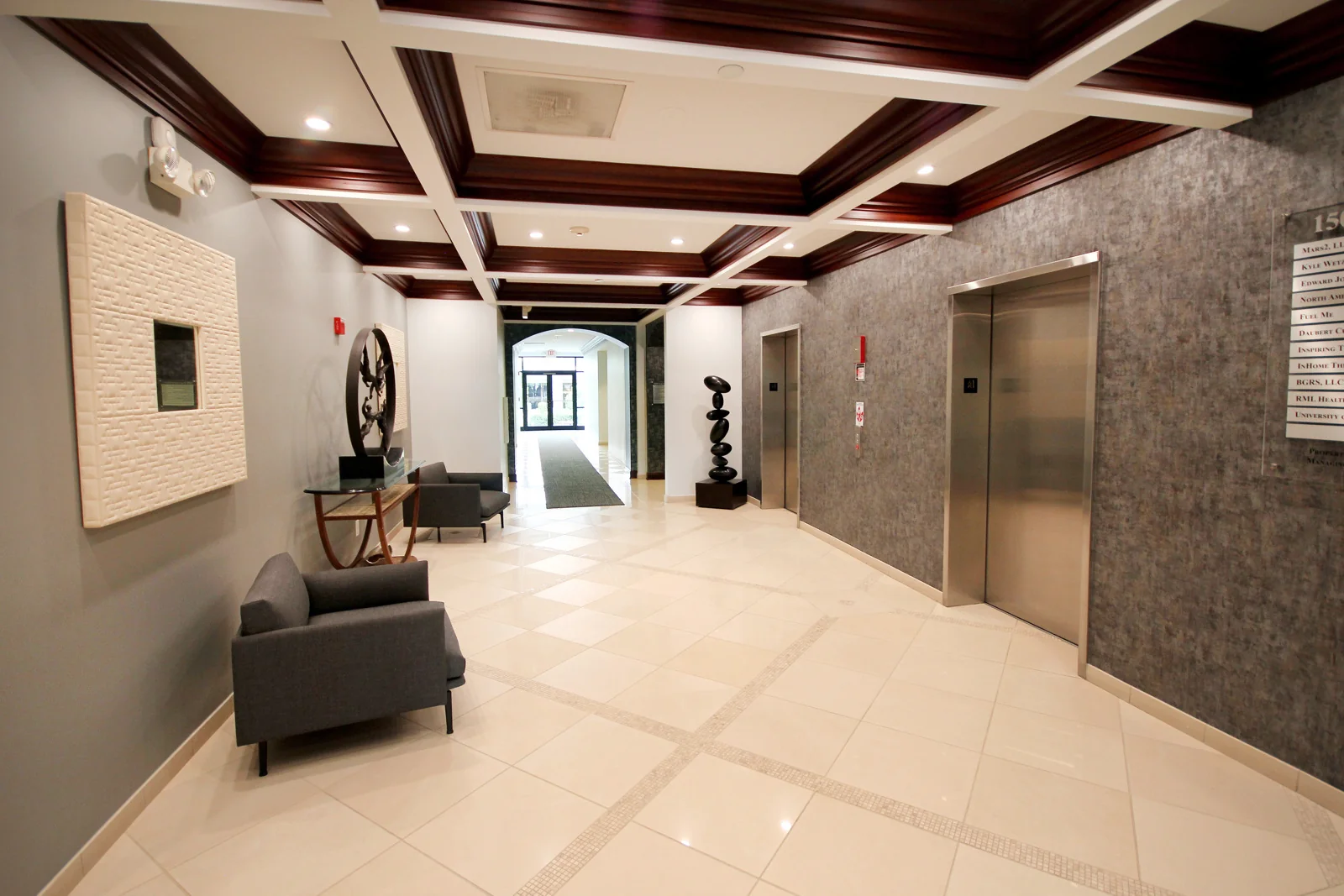 Estancia Corporate Centre — Lease in Burr Ridge, IL, photo 6 of 8